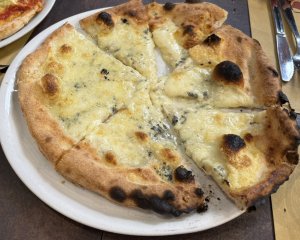4cheese pizza300