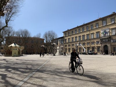 Palazzo Ducale in Piazza Napoleone400