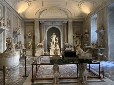 sculpture hall400